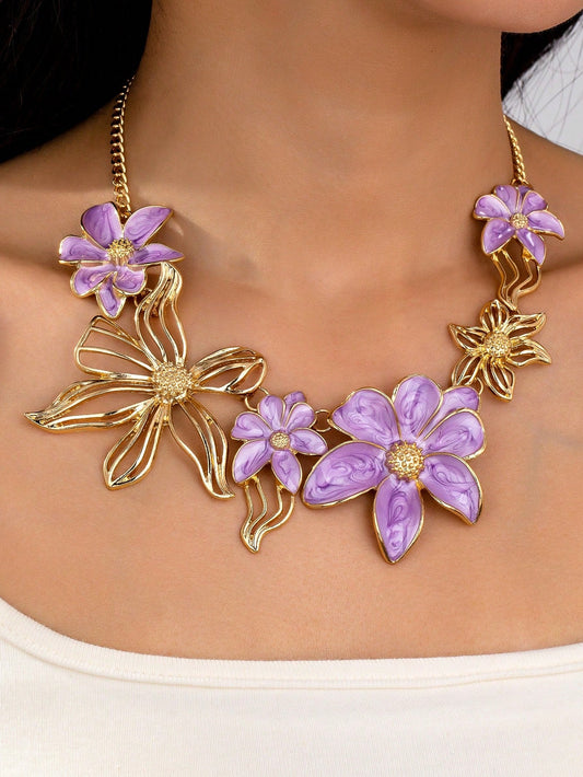 Oversized Golden Flower Pendant Necklace