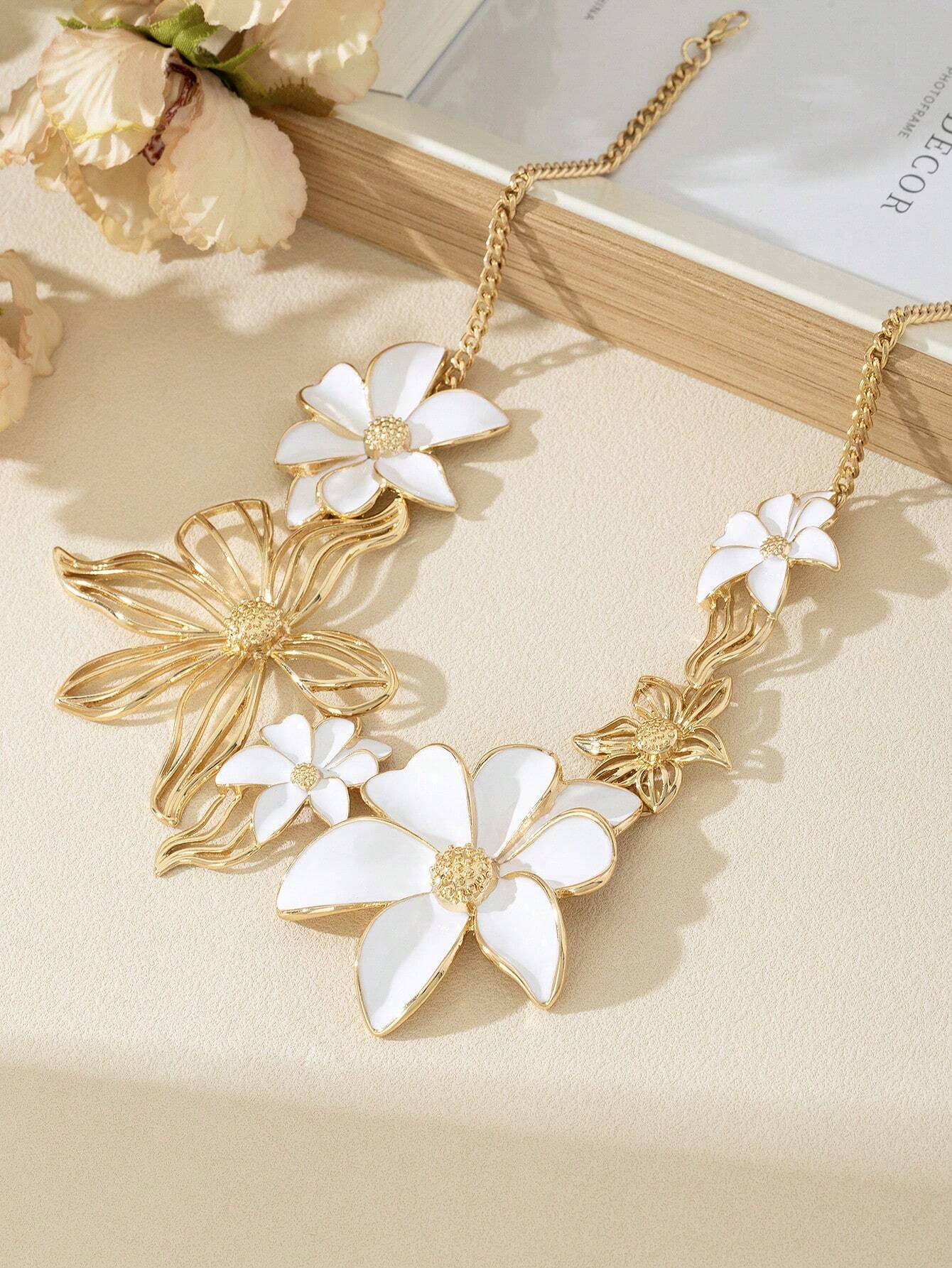 Oversized Golden Flower Pendant Necklace