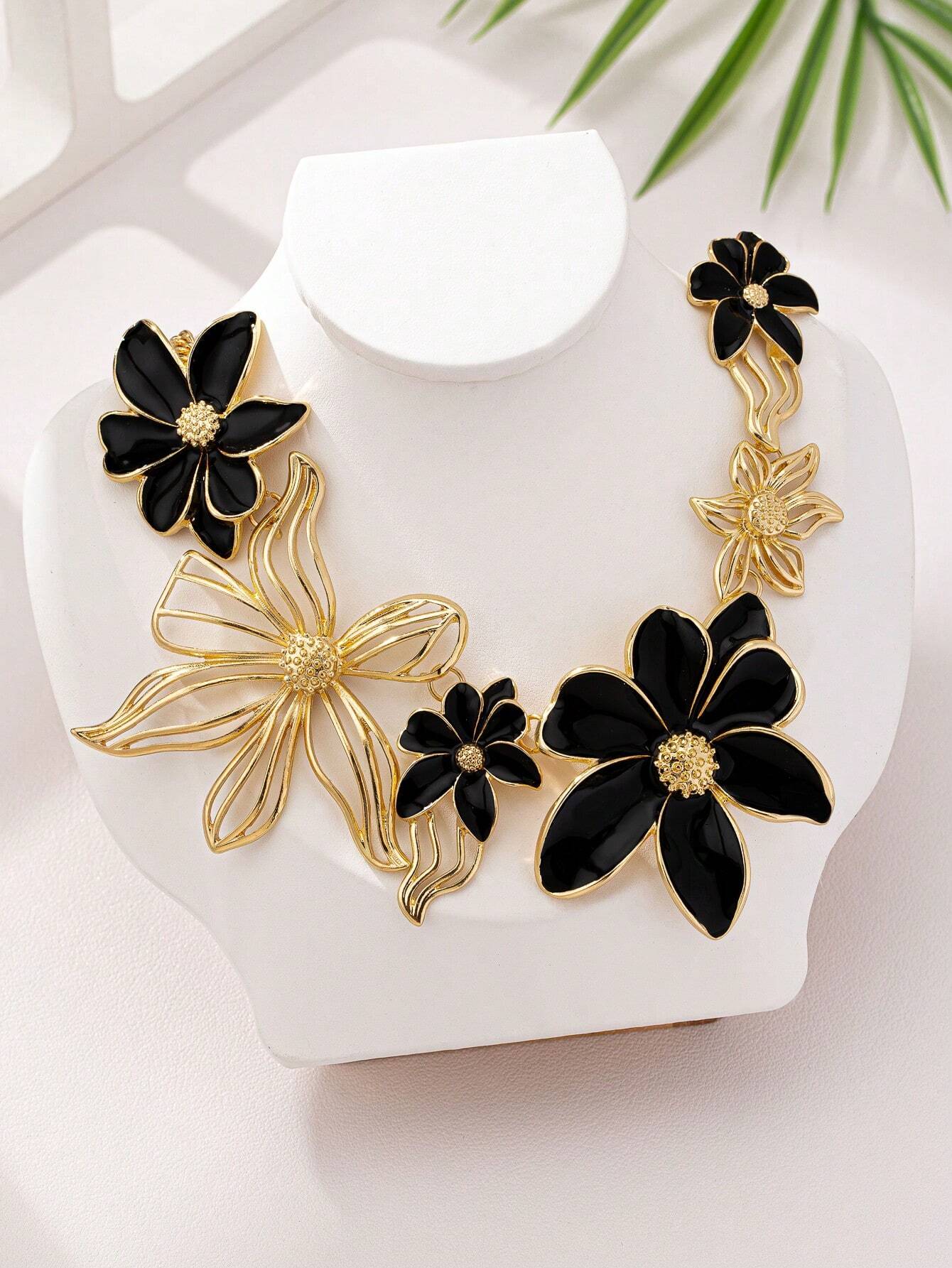 Oversized Golden Flower Pendant Necklace