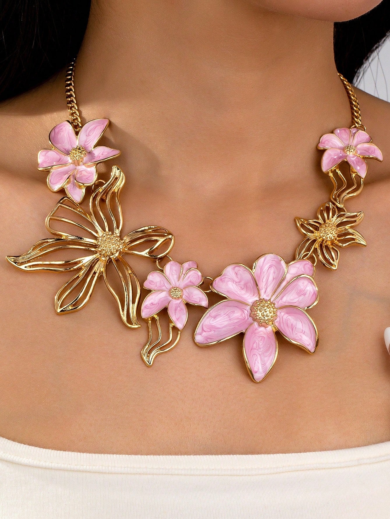 Oversized Golden Flower Pendant Necklace